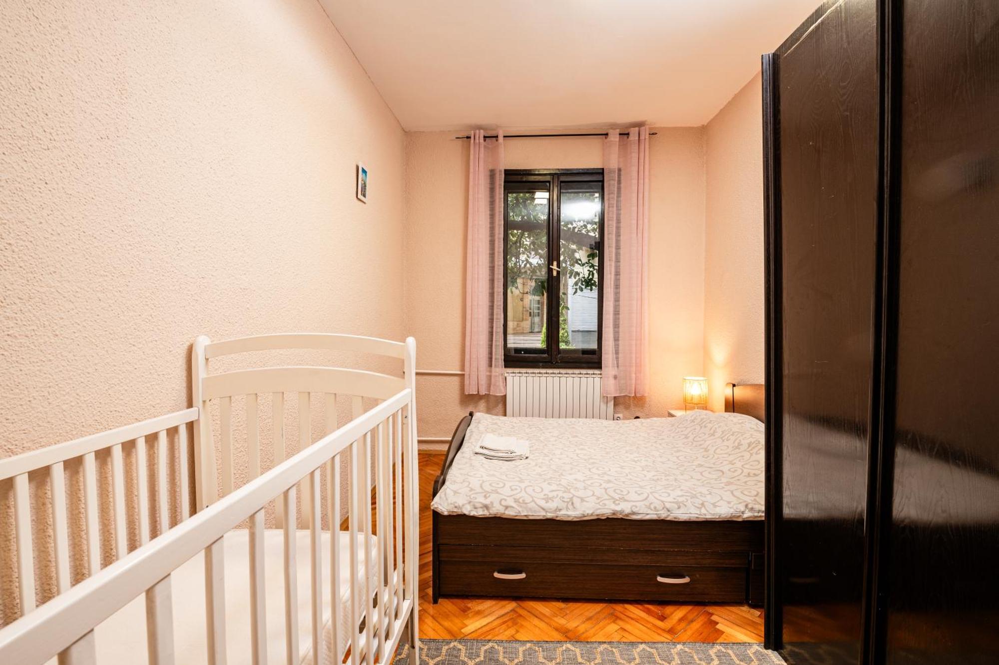 Cozy Apartment In City Center Belgrád Kültér fotó